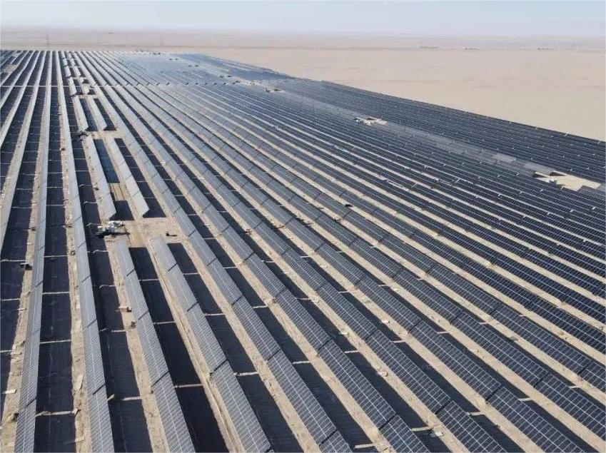 Proiect solar la scară largă de 12 MW (Qinghai, China)